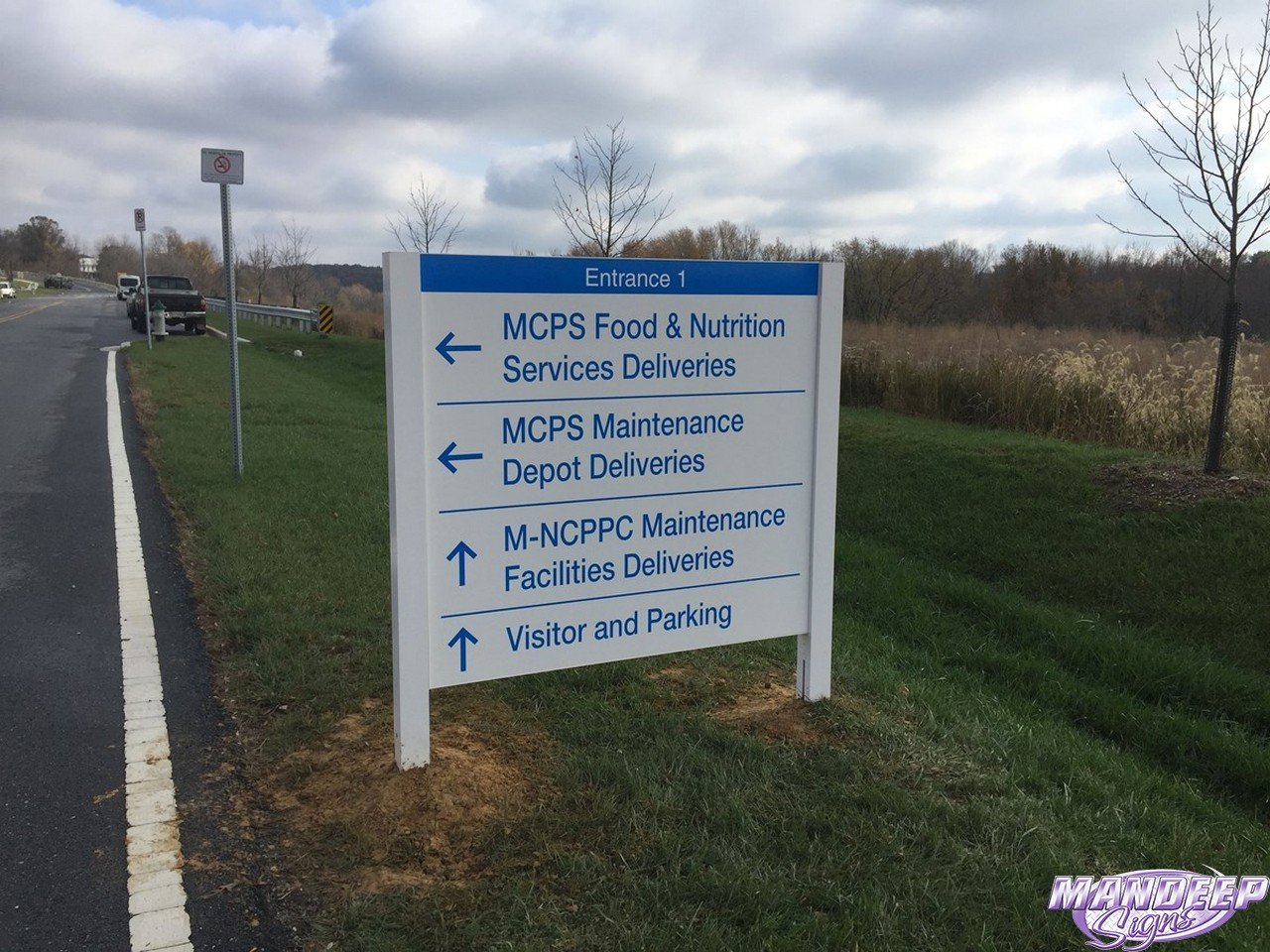 Directional/Wayfinding Signs offered by Mandeep Signs